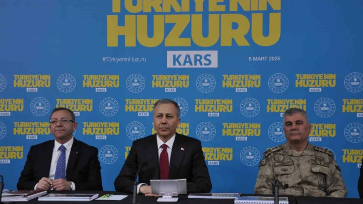 İçişleri Bakanı Yerlikaya: 'İl il bütün bakım evlerindeki hayvan sayılarını, kurulan bir komisyonla tespit edecek'