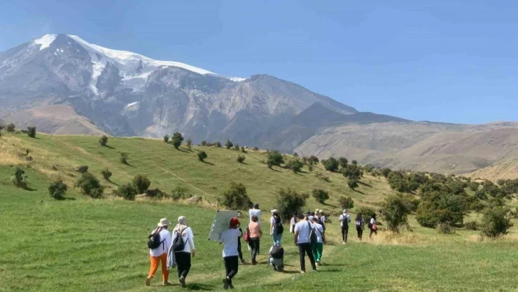 Iğdır Üniversitesi çevreye duyarlı bireyler yetiştiriyor