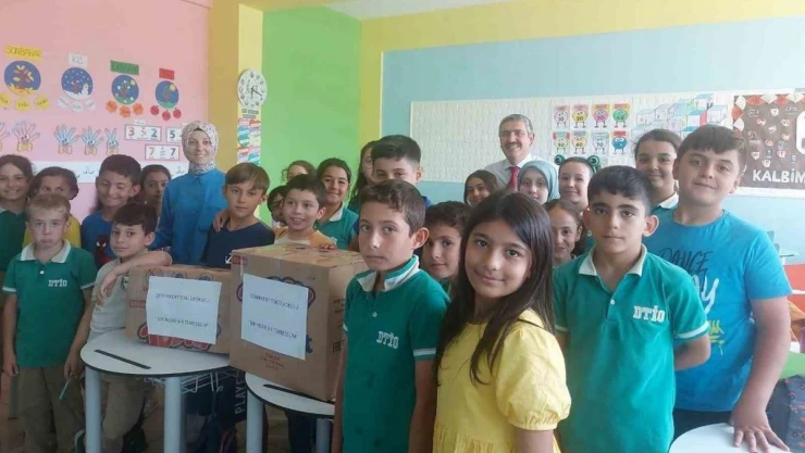 İhtiyaç sahibi öğrenciler için kırtasiye yardımı yapıldı