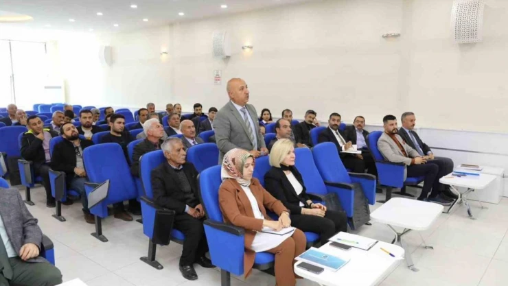 İpekyolu'nda 'muhtarlarla işbirliği toplantısı' yapıldı