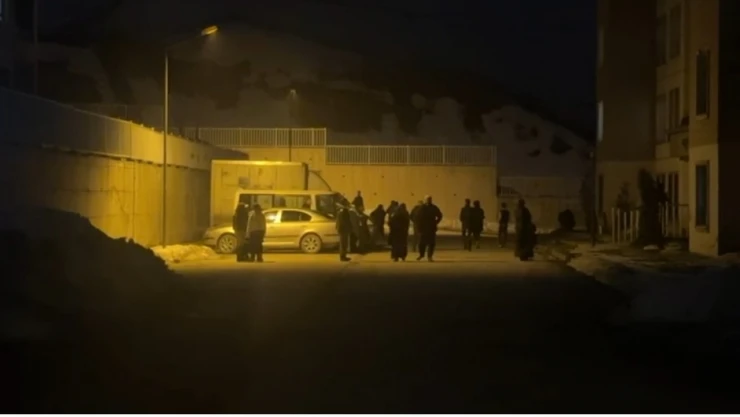 Irak'ta 4.8 büyüklüğünde deprem Hakkari'den de hissedildi