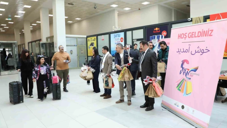 İranlı turistler Van'a akın etti