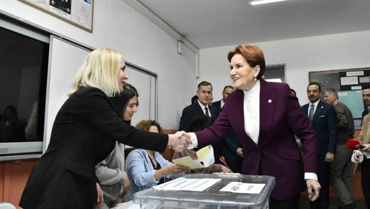 İYİ Parti lideri Akşener, oyunu Ankara'da kullandı