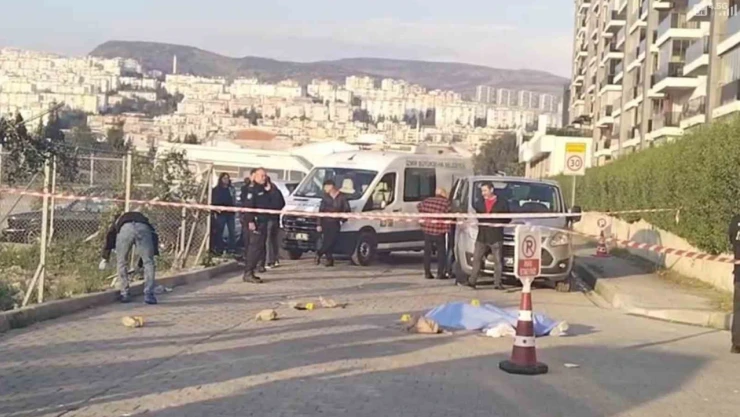 İzmir'de dehşet: Sokak ortasında eski nişanlısını ve annesini vurup intihar etti