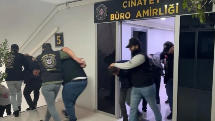 İzmir'de silahlı kavga: 3 ölü, 7 tutuklama