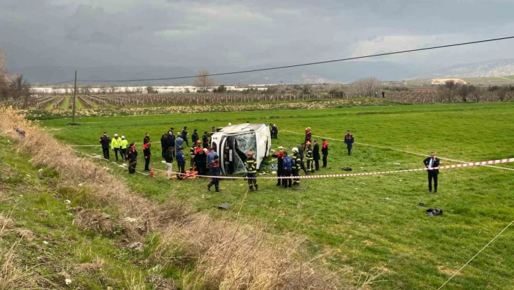 İzmir'den halter şampiyonası için yola çıkan kız öğrencilerden acı haber
