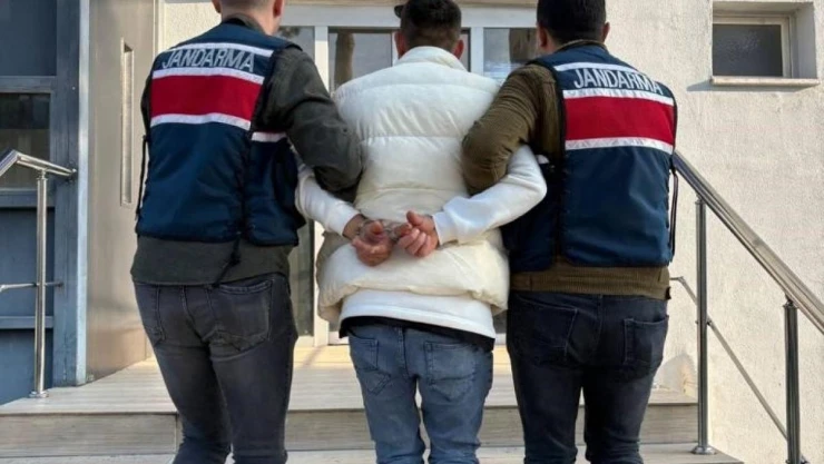 Jandarma 14 yıl hapis cezası ile aranan şahsı yakaladı