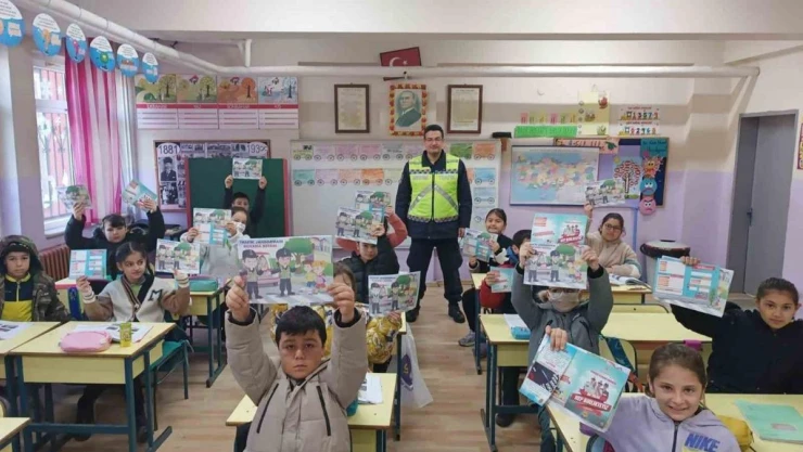 Jandarma'dan öğrencilere trafik eğitimi