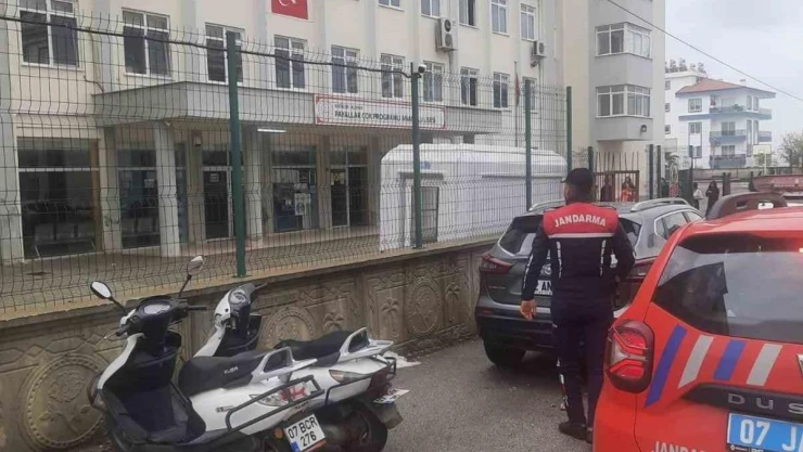 Jandarma'dan okul çevrelerinde güvenlik uygulaması