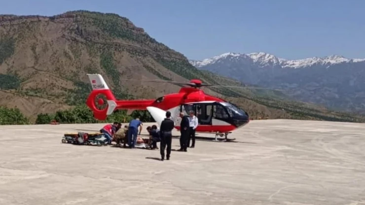Kalp krizi geçiren hastanın imdadına ambulans helikopter yetişti