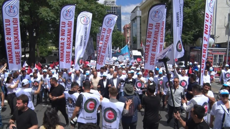 Kamu işçisinin sözleşme görüşmelerinde TÜHİS, ilk altı ay için yüzde 24, ikinci altı ay için yüzde 11, üçüncü altı ay için yüzde 10, dördüncü altı ay için yüzde 6 zam teklif etti