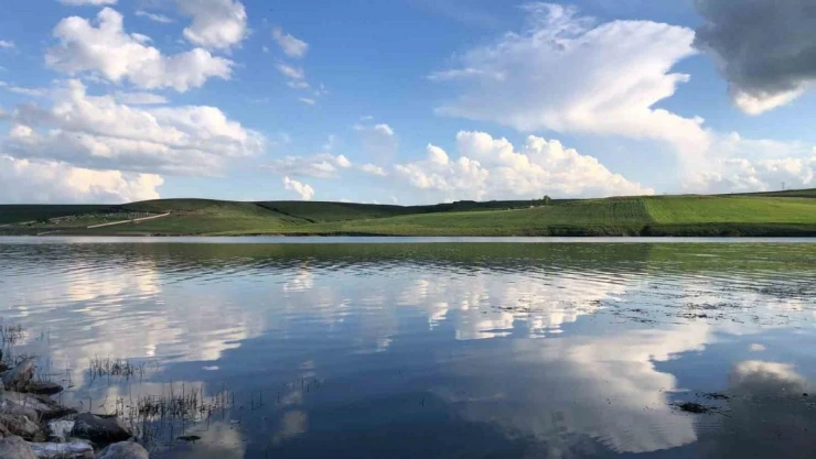 Kars Baraj Gölü'nde kartpostallık görüntüler