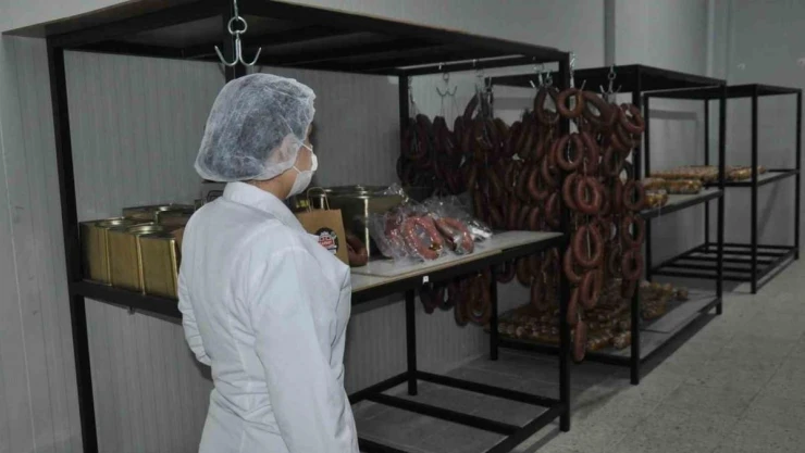 Kars'ın eti raflarda yerini alıyor