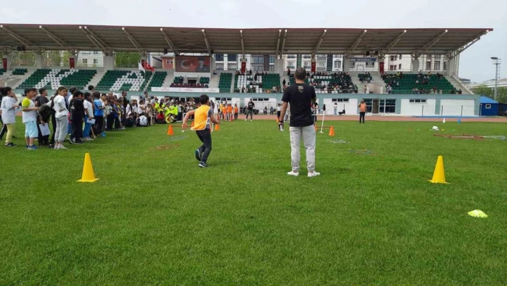 Kars'ta fiziksel eğitim oyunları