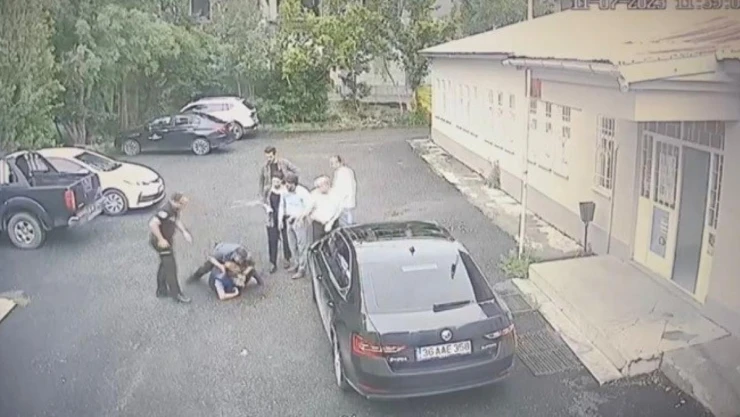 Kars'ta gazeteciye çirkin saldırı