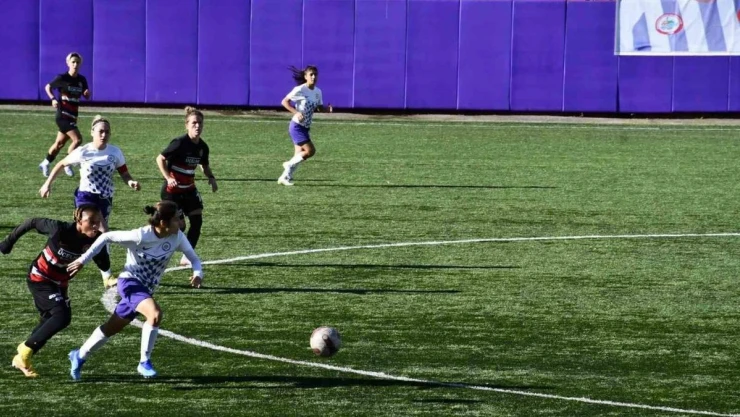 Kdz. Ereğli Belediyespor, Fatih Vatan'ı 2-1 yendi