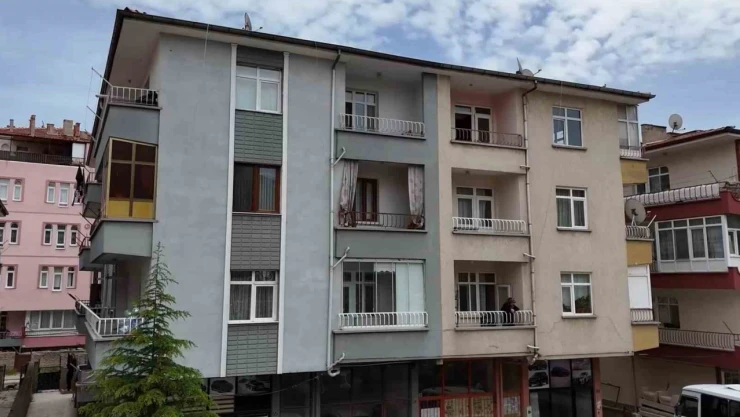 Kiracı ölünce 11 yıllık sır açığa çıktı: Dondurucudan çıkartılan ceset toprağa verildi