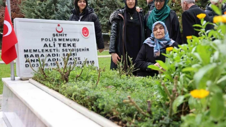 Konya'da şehit polis Ali Teke anısına lokma dağıtıldı