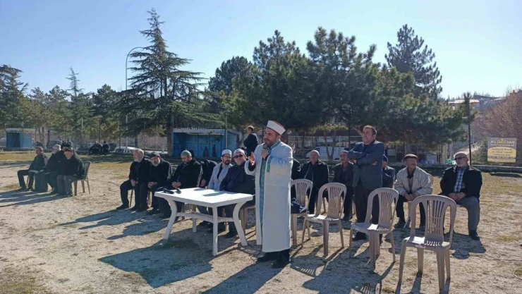 Konya'da yağmur duası yapıldı