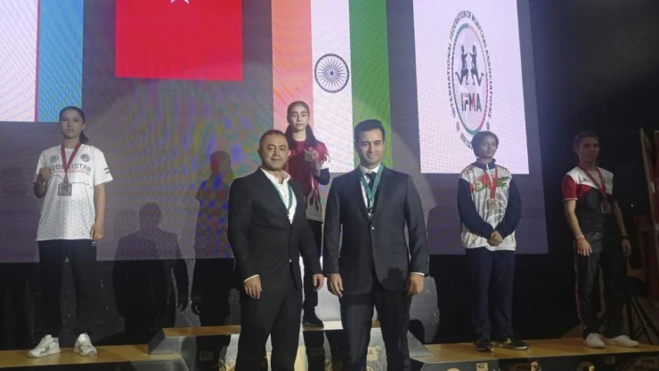 Korkmaz kardeşlerden biri dünya şampiyonu, diğer dünya ikincisi oldu