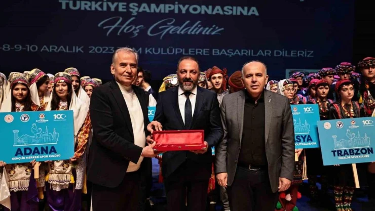 Kültürel renkler Denizli'de buluştu