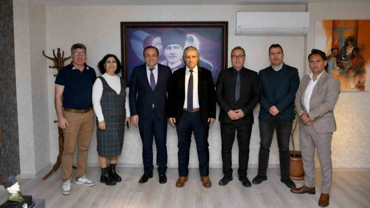 Kuşadası Belediyesi Kaymakam Keklik'i ağırladı