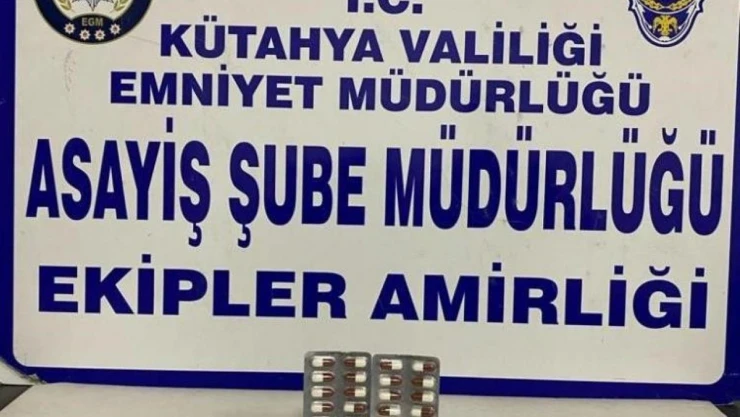 Kütahya'da polisin Bölge Uygulamasında uyuşturucu hap ele geçirildi