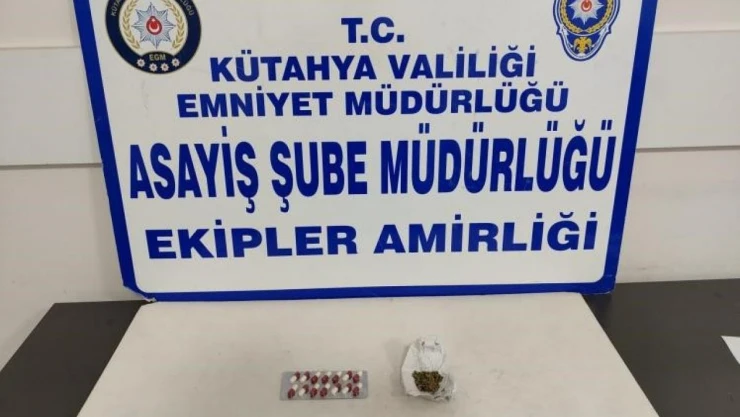 Kütahya'da şüpheli 2 şahsın üzerinde uyuşturucu ele geçirildi