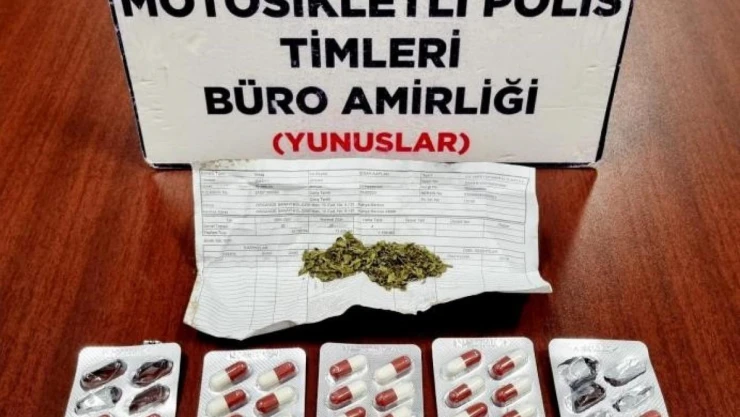 Kütahya'da Yunus Timleri bir araçta uyuşturucu ele geçirdi