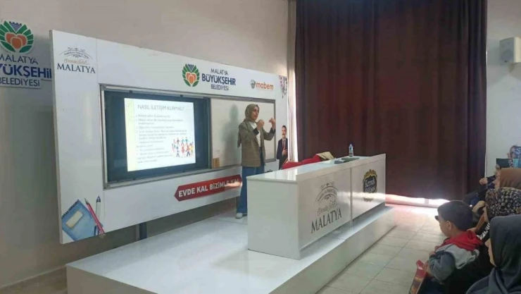Malatya'da ebeveynlere eğitim semineri verildi