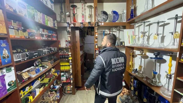 Maltepe'de kaçak sigara operasyonu: 2 gözaltı