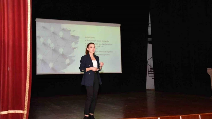 Mamak Belediyesi genç çiftlere evlilik öncesi eğitim veriyor