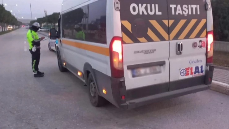 Manisa'da okul servislerine yönelik denetimler devam ediyor