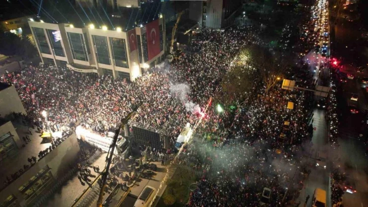 Mansur Yavaş: 'Bu seçimin kaybedeni siyasi hayatını müşteri olarak tamamlayan Turgut Altınok'tur'