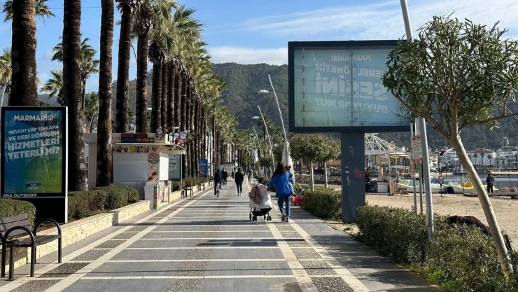 Marmaris'te sağanak yağış, yerini güneşli havaya bıraktı