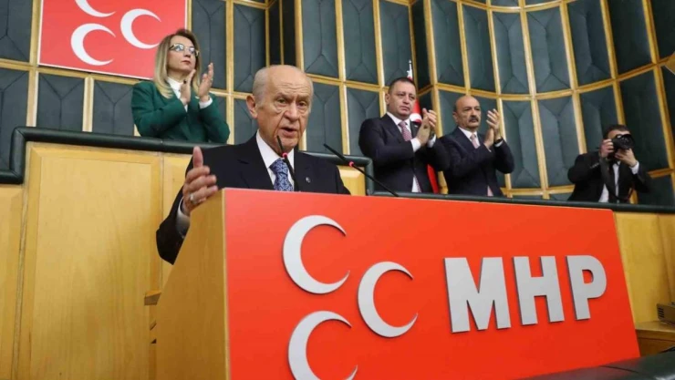 MHP Lideri Bahçeli: 'Birkaç emniyet müdürünün açığa alınmasıyla geçiştirilemeyecek bir komplo devrededir'