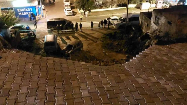 Milas'ta toprak kayması