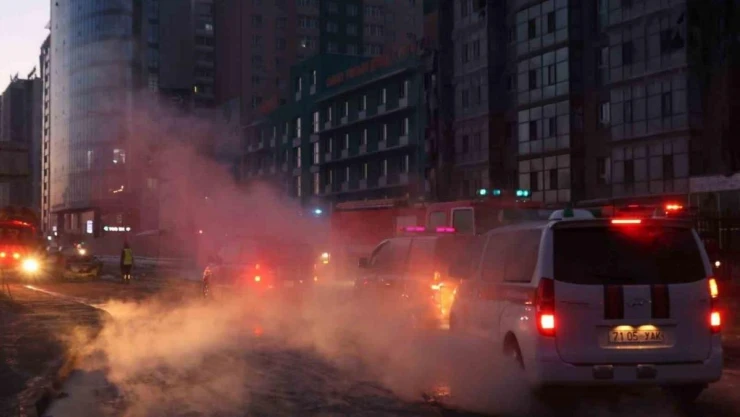 Moğolistan'da otomobile çarpan 60 ton LNG yüklü tanker patladı: 6 ölü, 14 yaralı