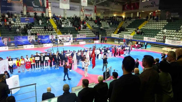 Muğla'da Büyükler Türkiye Taekwondo Şampiyonası başladı