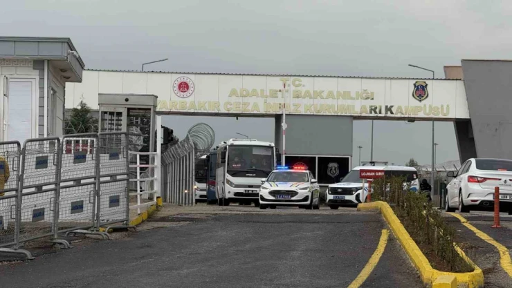 Narin Güran cinayetine ilişkin 15 sanık, üçüncü kez hakim karşısına çıkmak üzere adliyeye getirildi