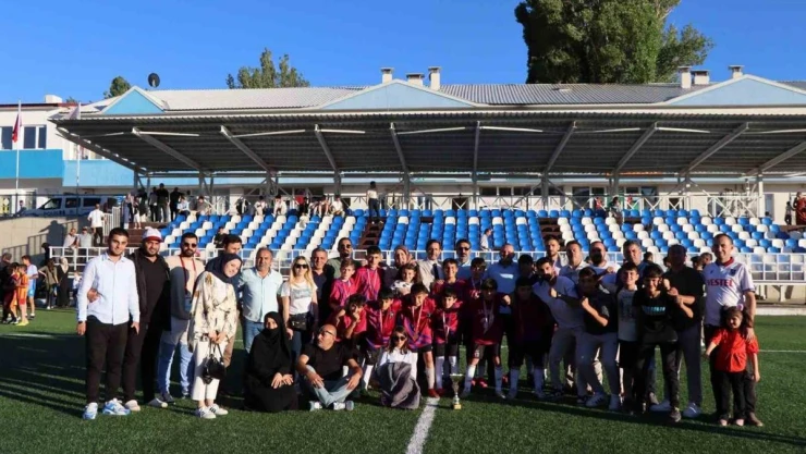 Oltu 25 Mart Spor Erzurum şampiyonu