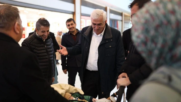 Öz gençlere seslendi 'Sosyal medyanın yönlendirmesine değil, geleceğinize oy verin'