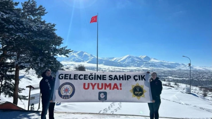 Polisten 'Uyuşturucuya DUR de' çağrısı