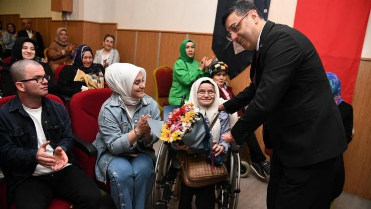 Pursaklar'da özel bireyler ''Buğday Tanesi'' filmini izledi