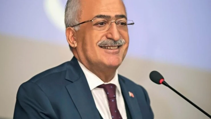 Rektör Çomaklı 'Annelerimizin hakları, emekleri asla ödenemez'