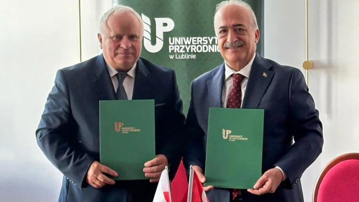 Rektör Çomaklı, akademik iş birlikleri için Polonya'da