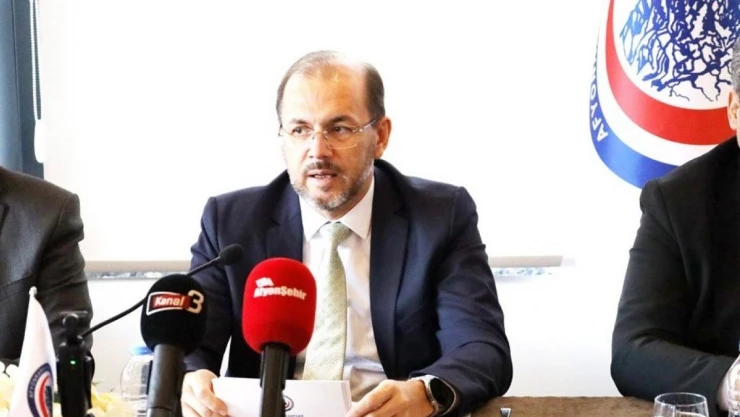 Rektör Okumuş'tan 'torpil' konusunda açıklama: 'Diş Hekimliği Fakültesi'nden randevu almak için torpil yaptırıyorum'