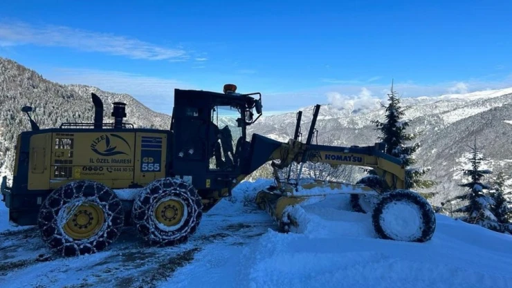 Rize'de 64 köy yolu ulaşıma kapandı