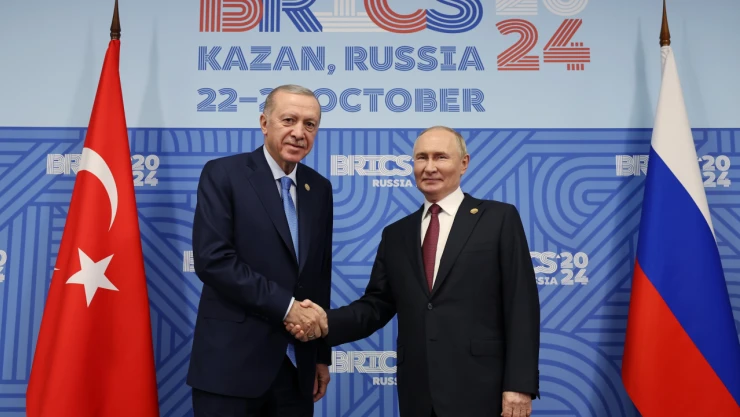 Rusya Devlet Başkanı Vladimir Putin, BRICS Zirvesi'nde özellikle Orta Doğu'daki trajik durumla ilgili görüşüleceğini belirterek, 'Türkiye ve Rusya bu konuda aynı konumda