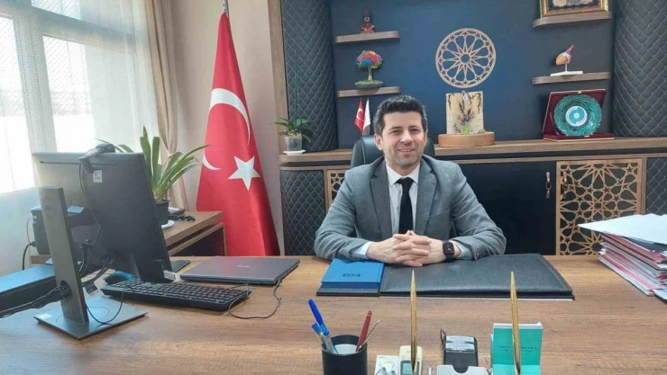 Sağlıkta hizmet kalitesini yükseltecek hekimler hasta kabulüne başladı.